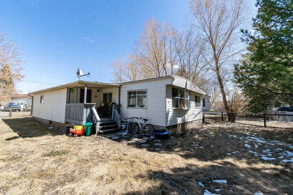 4 48a Street Close Alix AB T0C 0B0