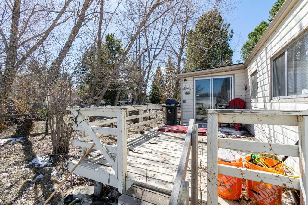 4 48a Street Close Alix AB T0C 0B0