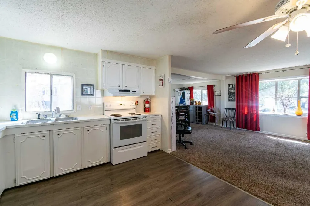 4 48a Street Close Alix AB T0C 0B0
