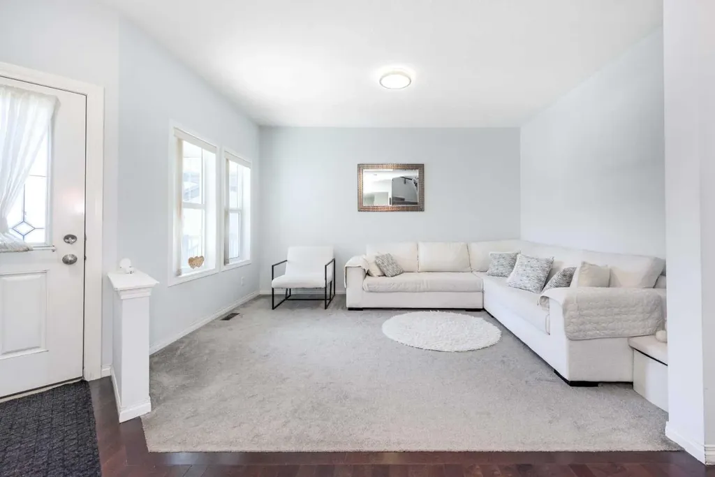 19 Skyview Ranch Crescent NE Calgary AB T3N 0E2