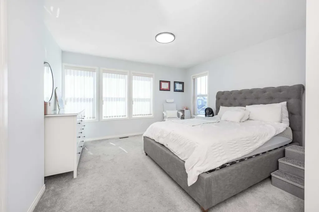 19 Skyview Ranch Crescent NE Calgary AB T3N 0E2