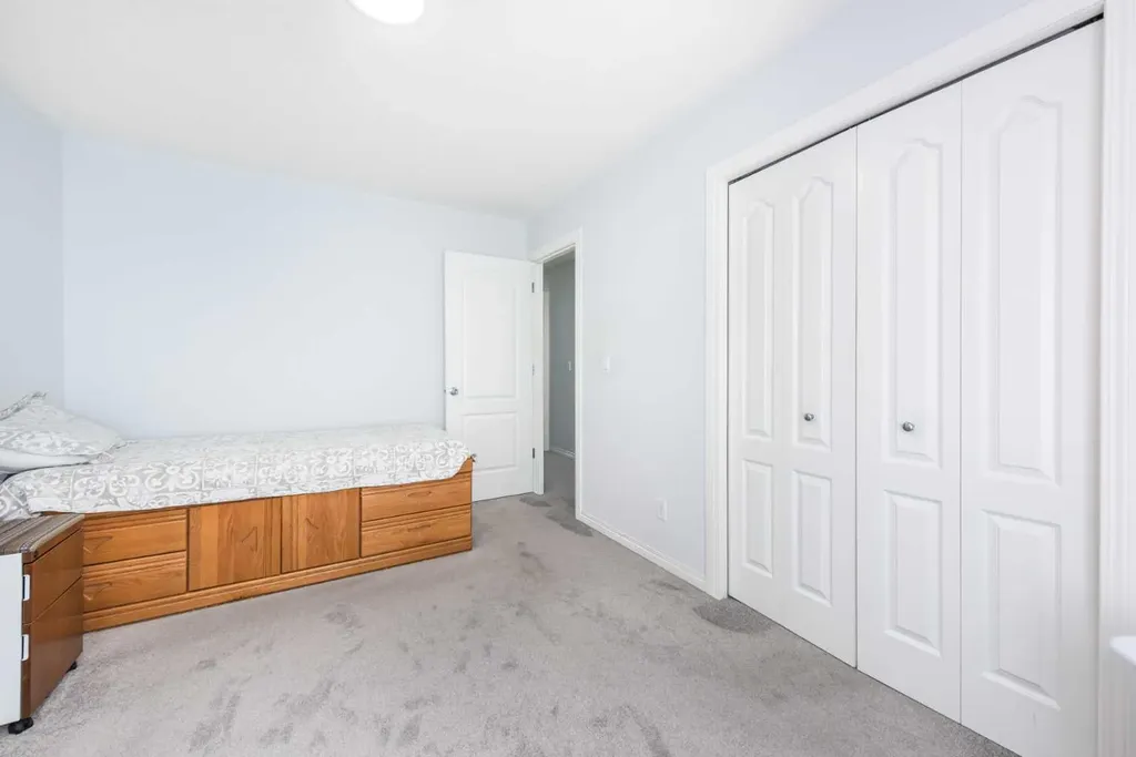 19 Skyview Ranch Crescent NE Calgary AB T3N 0E2
