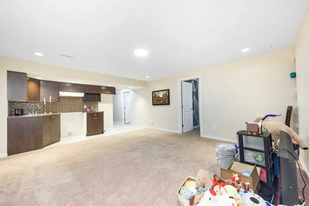 19 Skyview Ranch Crescent NE Calgary AB T3N 0E2