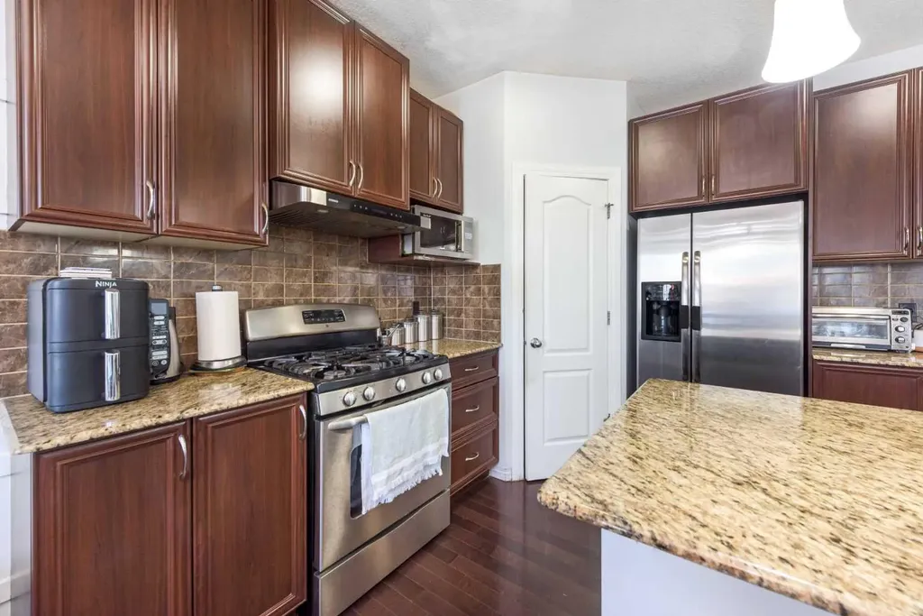 19 Skyview Ranch Crescent NE Calgary AB T3N 0E2