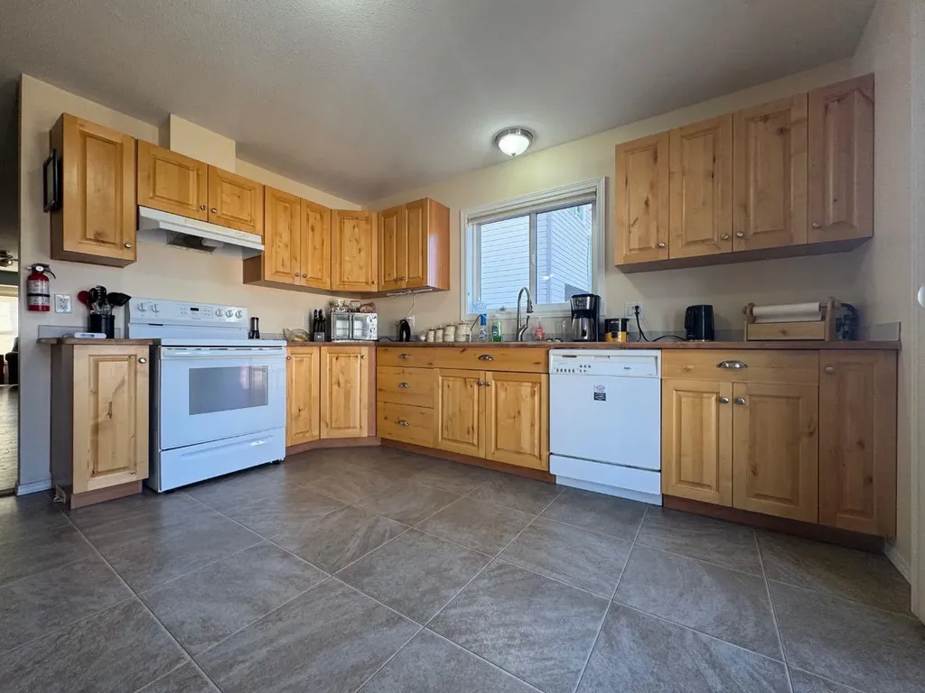 4953 49 Street Sedgewick AB T0B 4C0