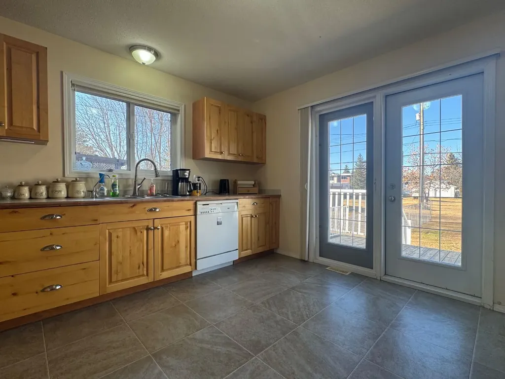 4953 49 Street Sedgewick AB T0B 4C0