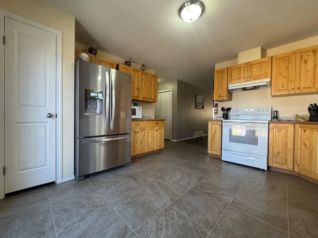 4953 49 Street Sedgewick AB T0B 4C0