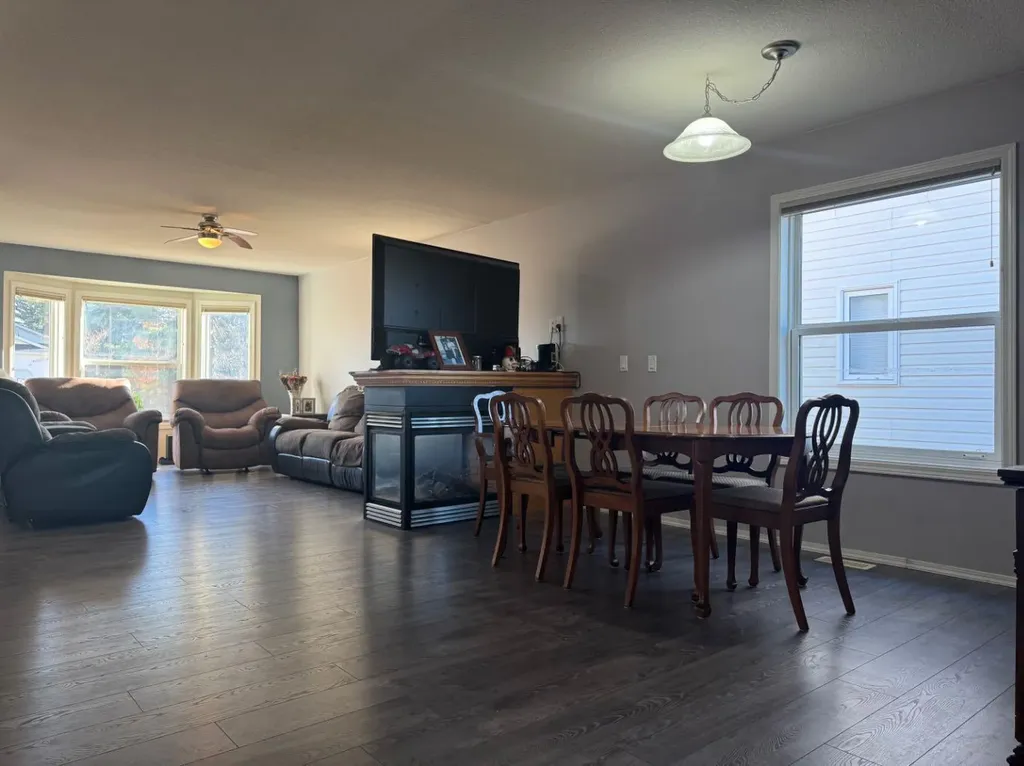 4953 49 Street Sedgewick AB T0B 4C0