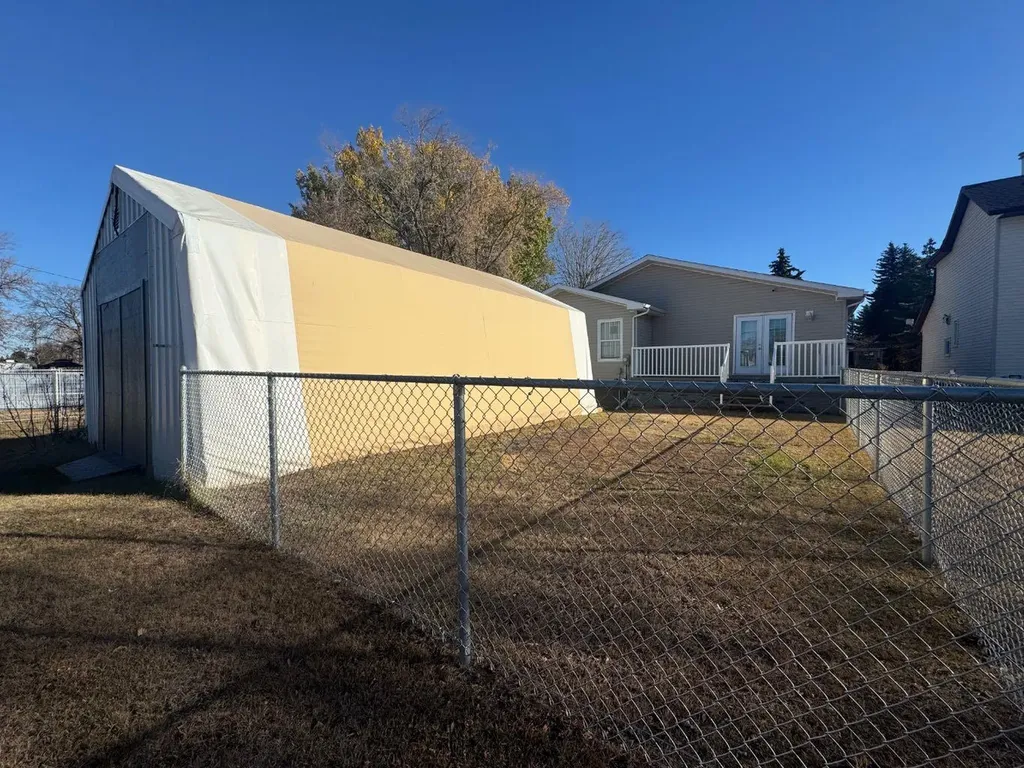 4953 49 Street Sedgewick AB T0B 4C0