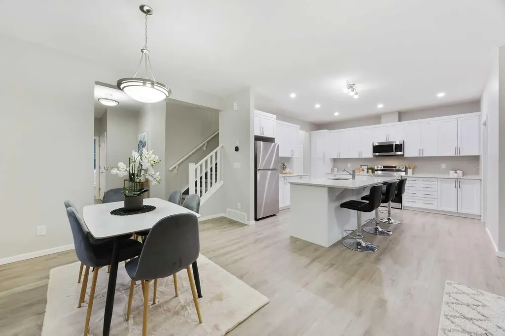 567 Osborne Drive SW Airdrie AB T4B 5L1