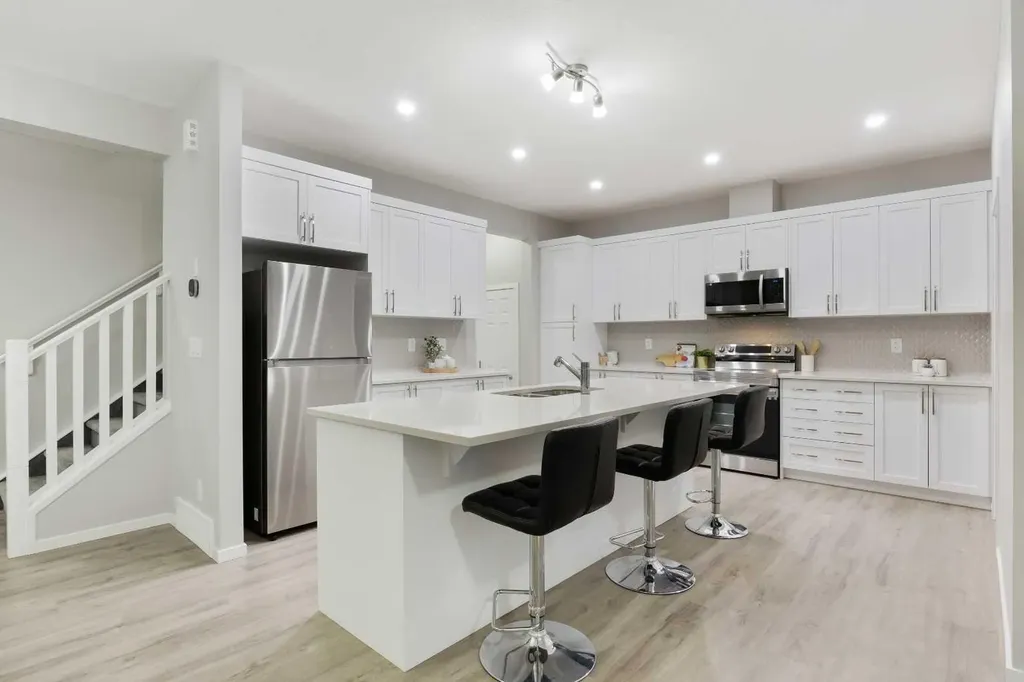 567 Osborne Drive SW Airdrie AB T4B 5L1