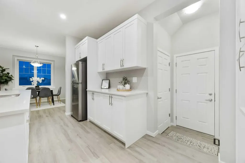 567 Osborne Drive SW Airdrie AB T4B 5L1