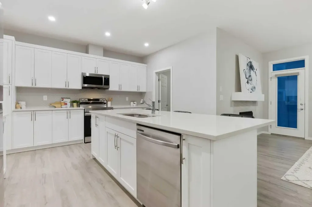 567 Osborne Drive SW Airdrie AB T4B 5L1