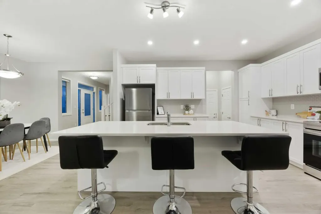 567 Osborne Drive SW Airdrie AB T4B 5L1
