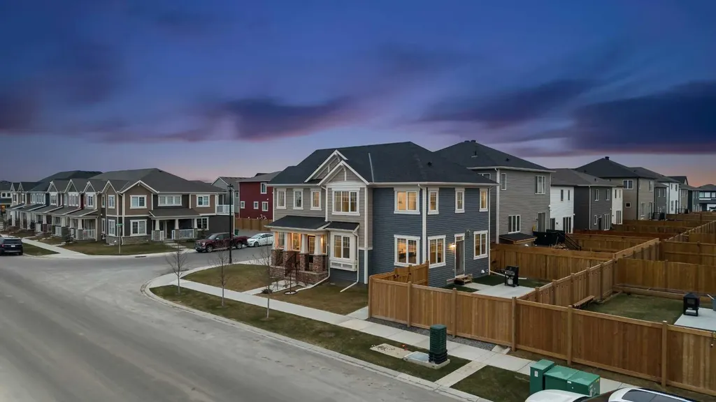 567 Osborne Drive SW Airdrie AB T4B 5L1