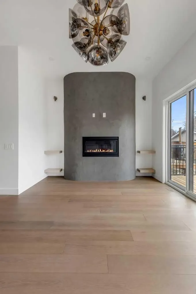 2613 35 Street SW Calgary AB T3E 2Y3