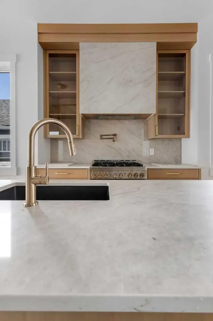 2613 35 Street SW Calgary AB T3E 2Y3