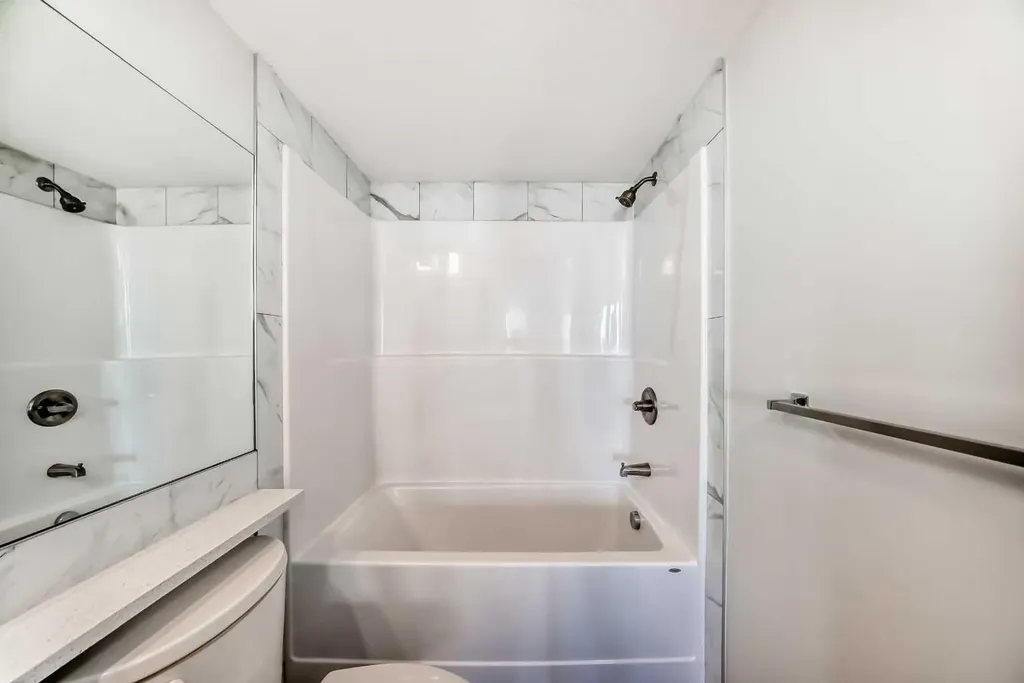 6118 80 Avenue NE Calgary AB T3J 0S6