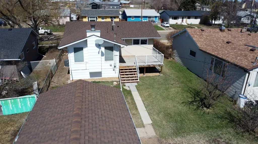 103 7 Avenue E Hanna AB T0J1P0
