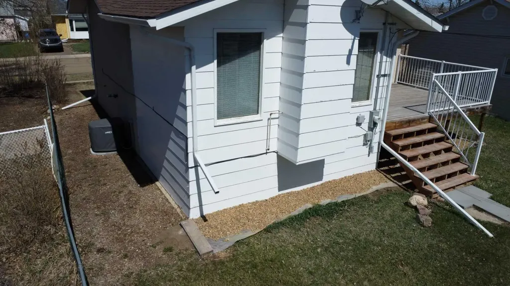 103 7 Avenue E Hanna AB T0J1P0