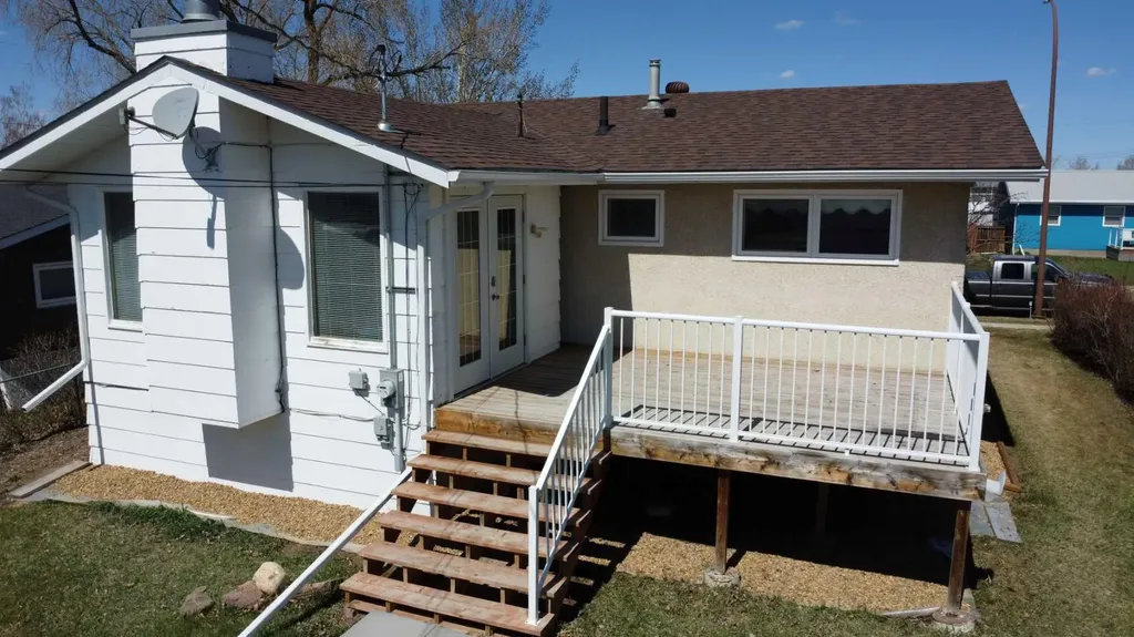 103 7 Avenue E Hanna AB T0J1P0