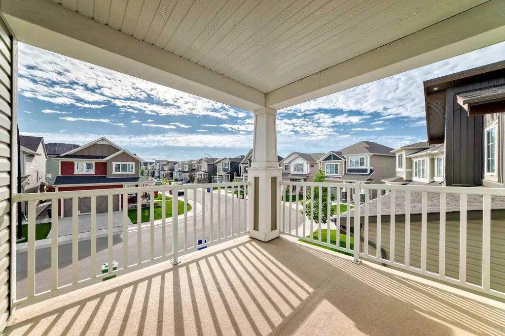 43 Carrington Crescent NW Calgary AB T3P 1N6