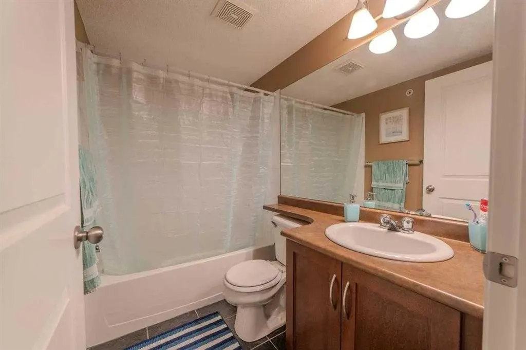 10 Prestwick Bay SE Calgary AB T2Z 0B5