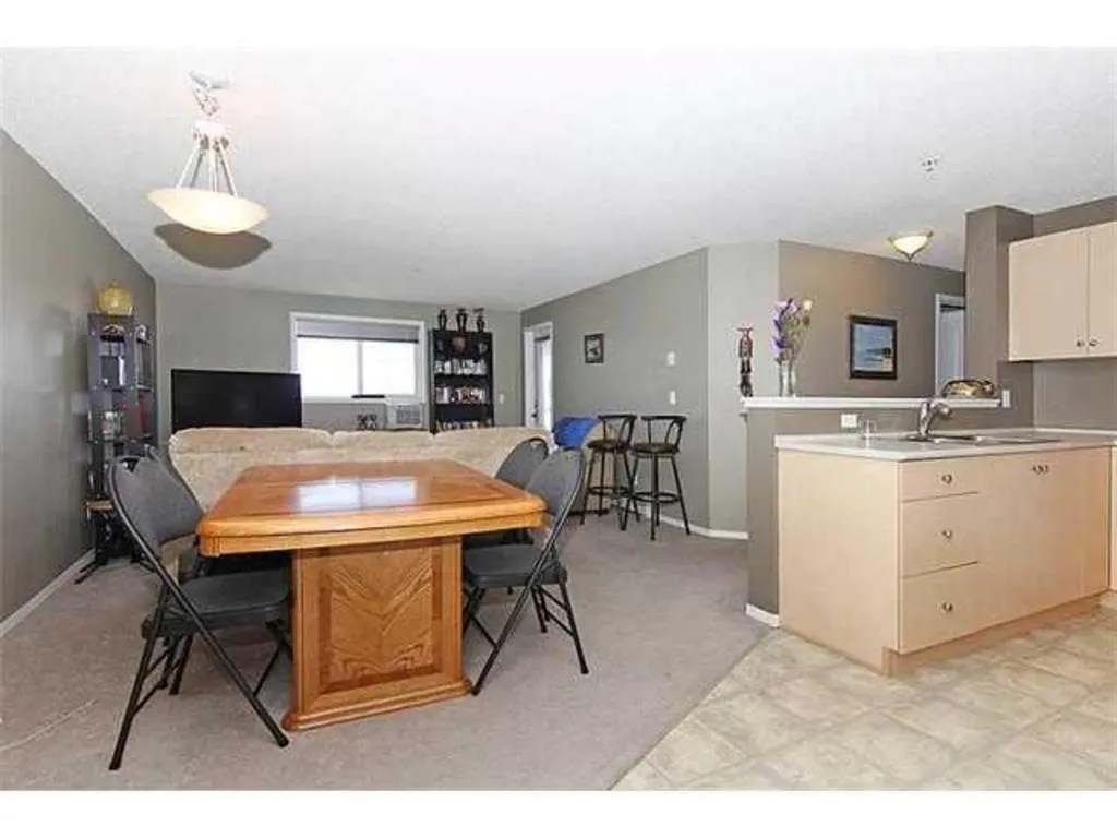 10 Prestwick Bay SE Calgary AB T2Z 0B5