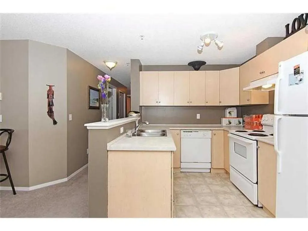 10 Prestwick Bay SE Calgary AB T2Z 0B5
