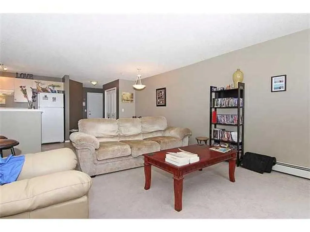 10 Prestwick Bay SE Calgary AB T2Z 0B5