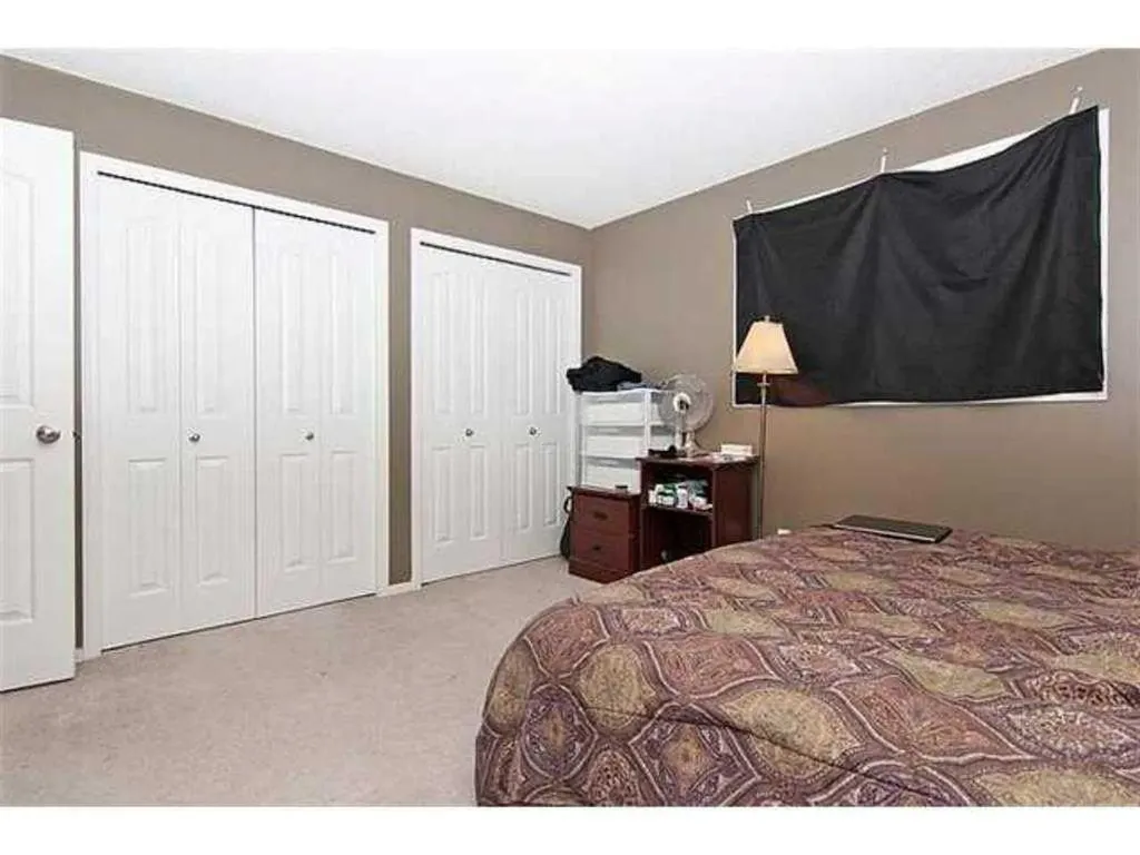 10 Prestwick Bay SE Calgary AB T2Z 0B5