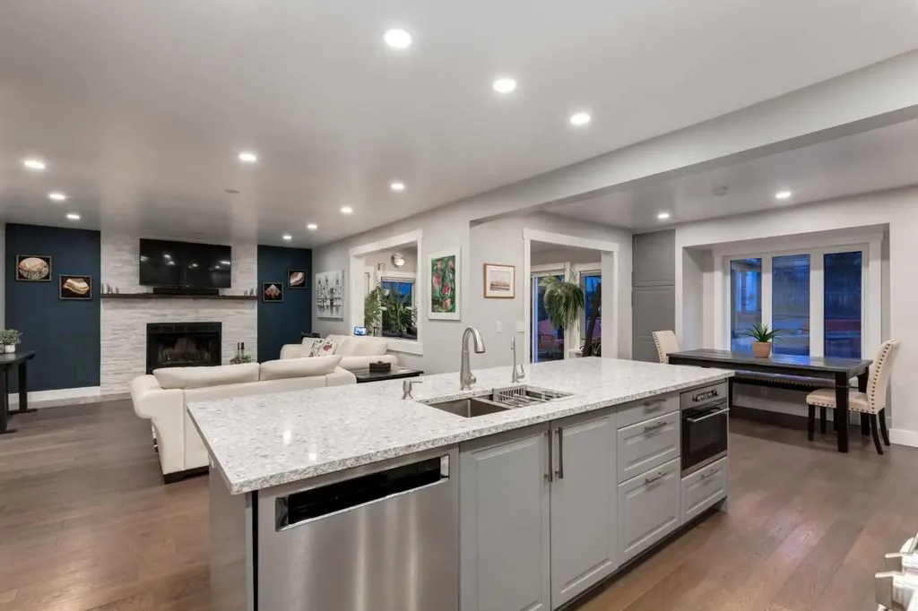 9915 Patton Road SW Calgary AB T2V 5G1