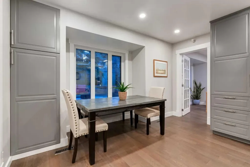 9915 Patton Road SW Calgary AB T2V 5G1