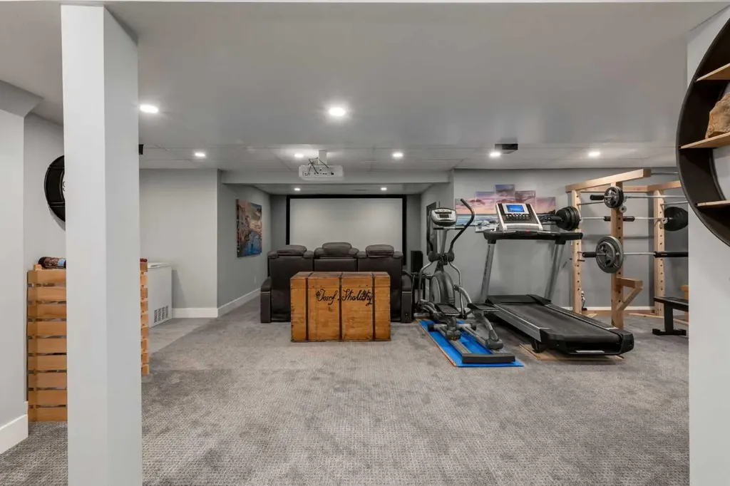 9915 Patton Road SW Calgary AB T2V 5G1