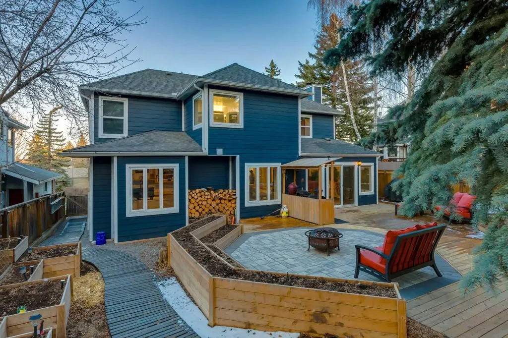 9915 Patton Road SW Calgary AB T2V 5G1