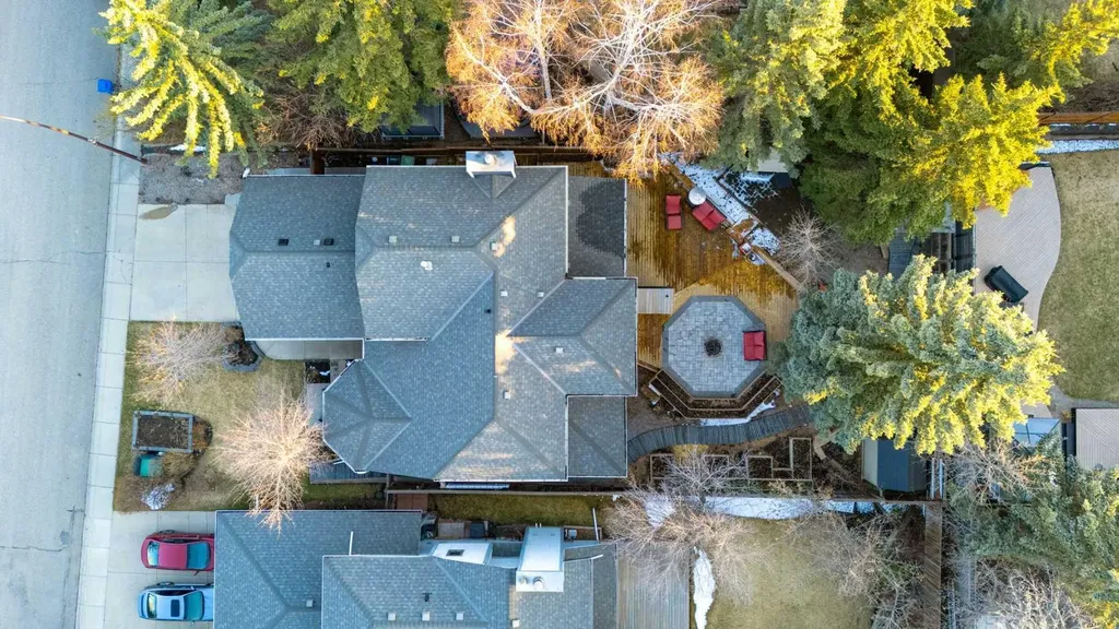 9915 Patton Road SW Calgary AB T2V 5G1