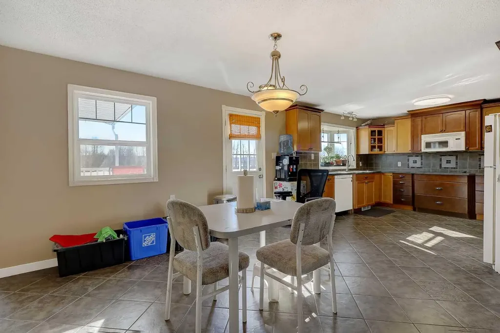 72101 261 Range Road Range Ridgevalley AB T0H 0Y0