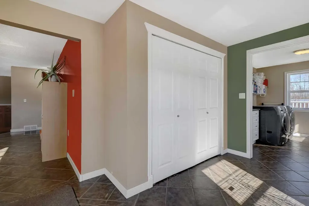 72101 261 Range Road Range Ridgevalley AB T0H 0Y0