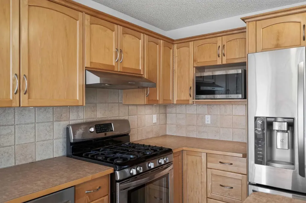 268 Westmount Crescent Okotoks AB T1S2J1