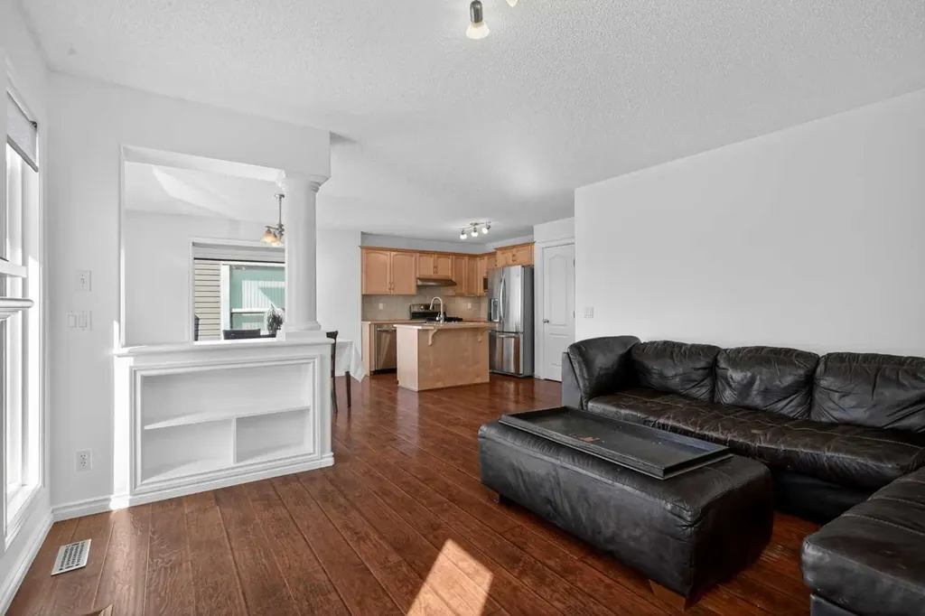 268 Westmount Crescent Okotoks AB T1S2J1