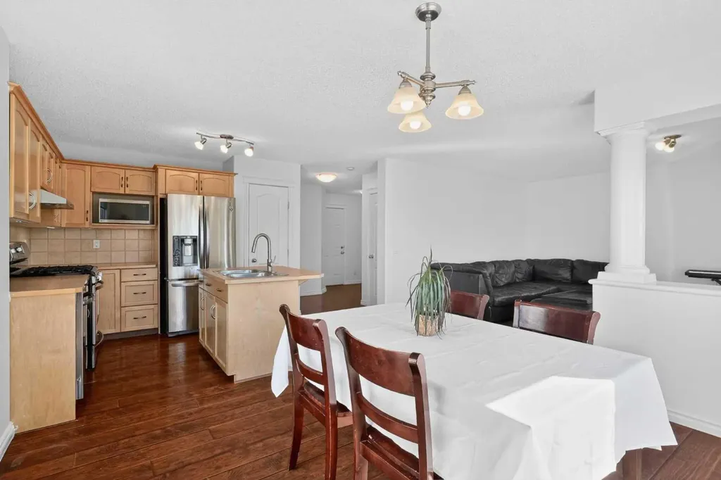 268 Westmount Crescent Okotoks AB T1S2J1