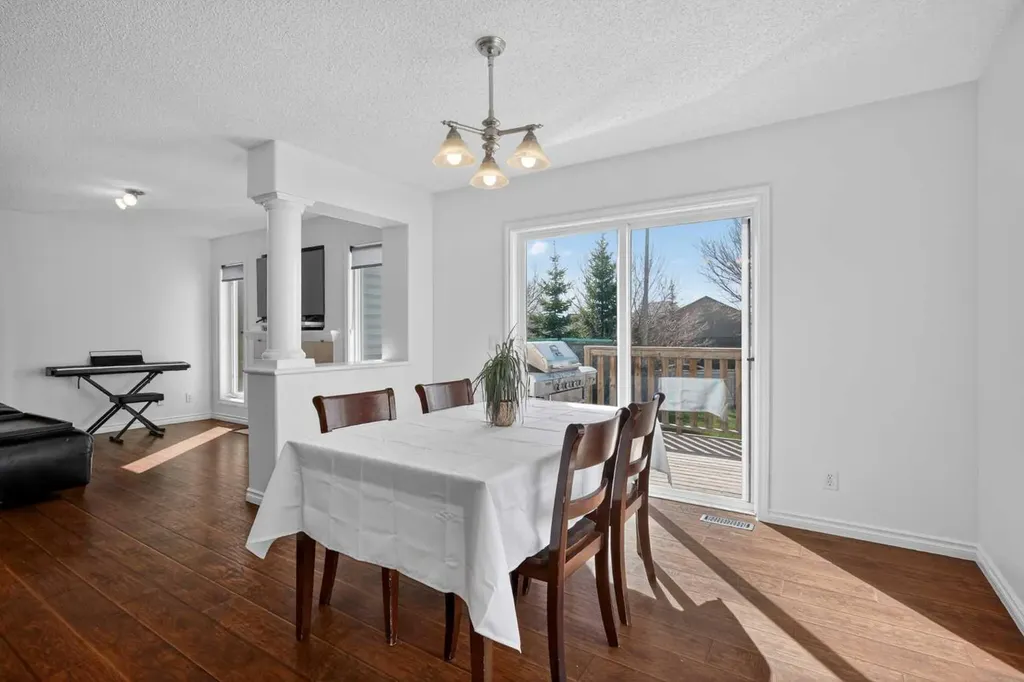 268 Westmount Crescent Okotoks AB T1S2J1