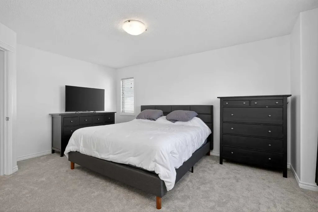 268 Westmount Crescent Okotoks AB T1S2J1