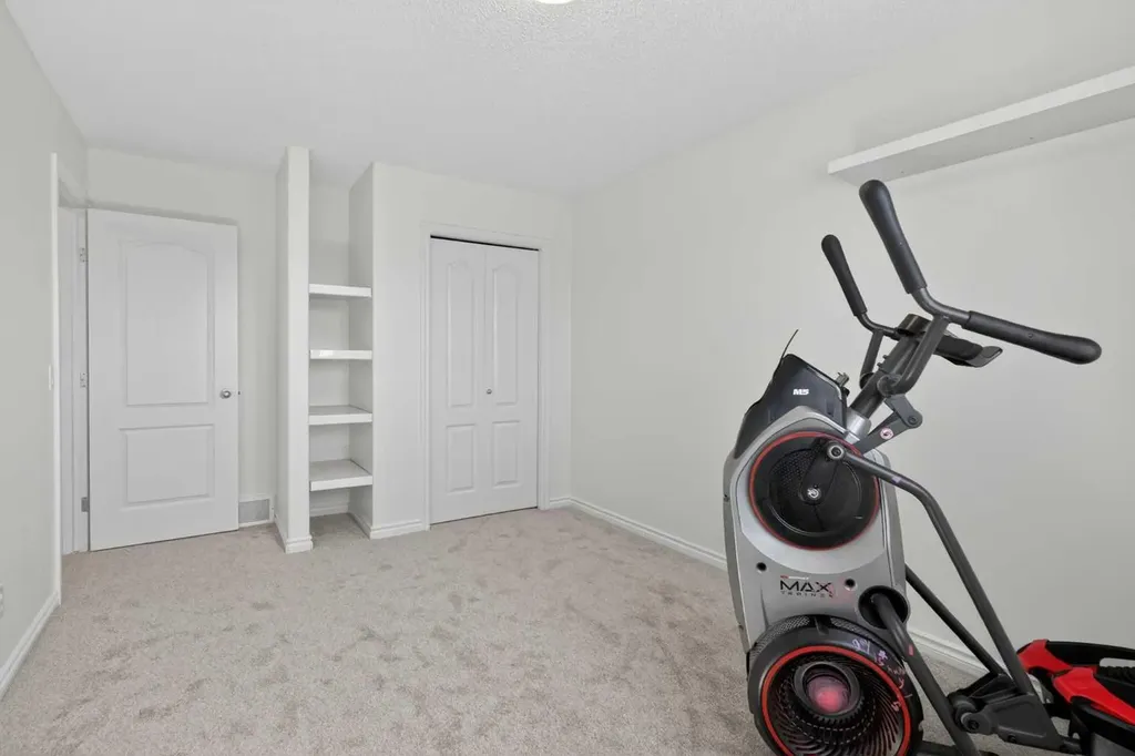 268 Westmount Crescent Okotoks AB T1S2J1