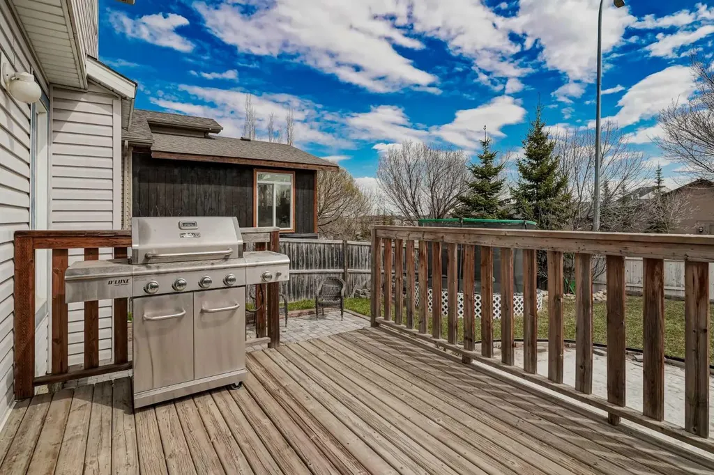 268 Westmount Crescent Okotoks AB T1S2J1