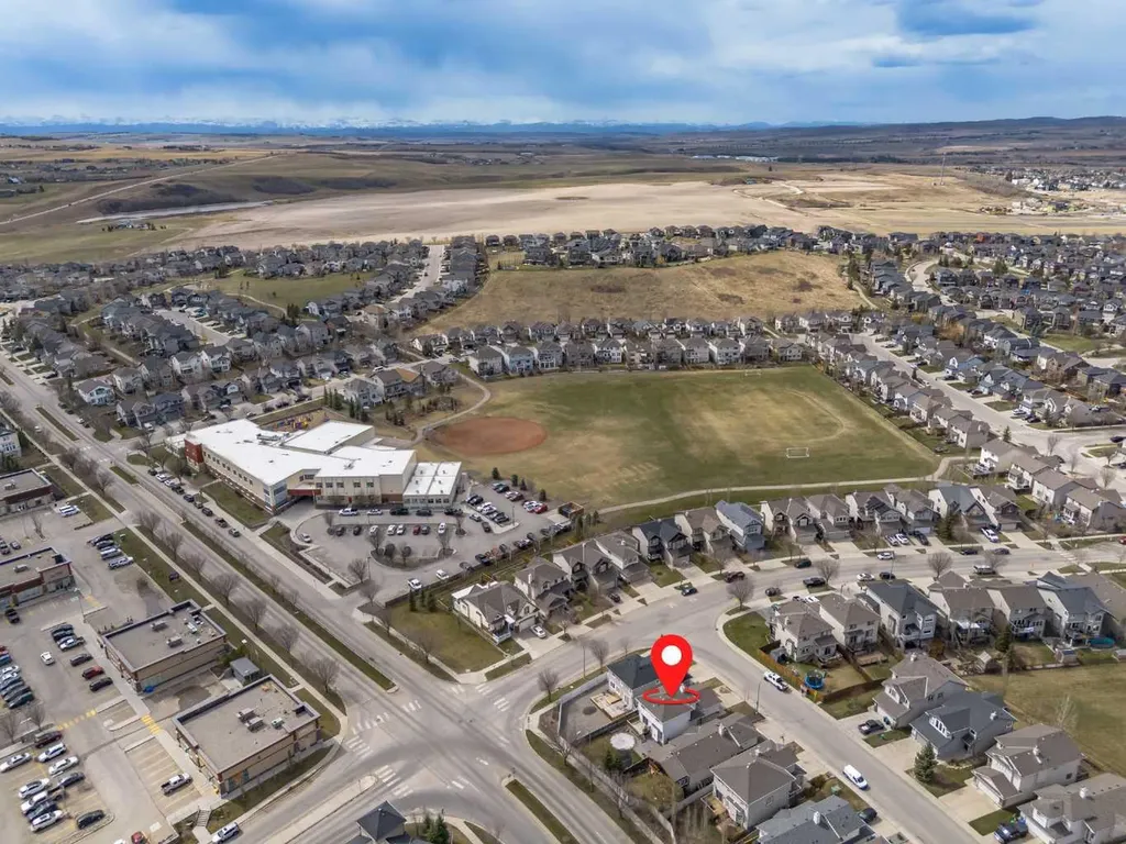 268 Westmount Crescent Okotoks AB T1S2J1
