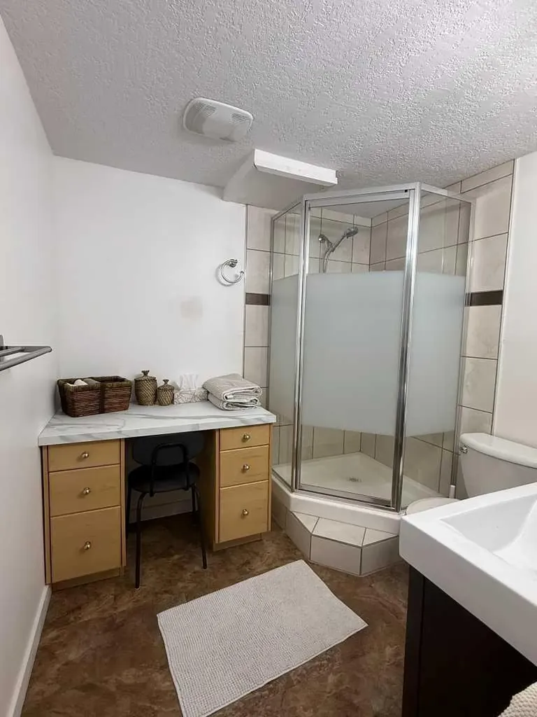 4819 1 Street Donnelly AB T0H 1G0