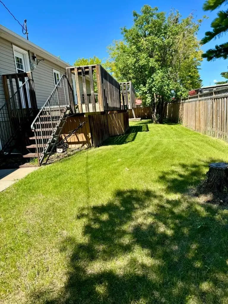 4819 1 Street Donnelly AB T0H 1G0