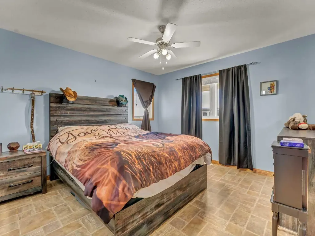 16021 Range Road 23 Schuler AB T1A7G7