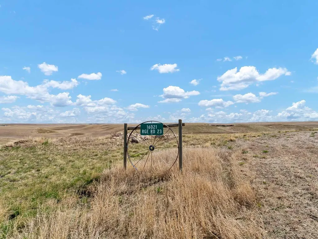 16021 Range Road 23 Schuler AB T1A7G7